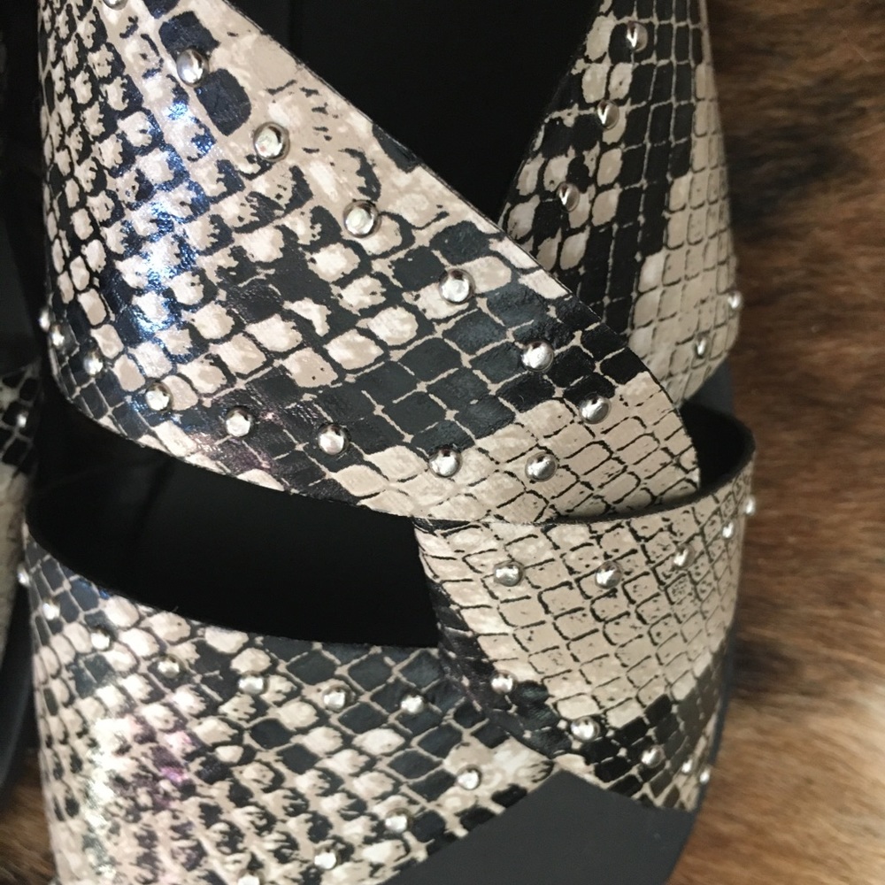 Never been worn Marc Fisher flat sandals